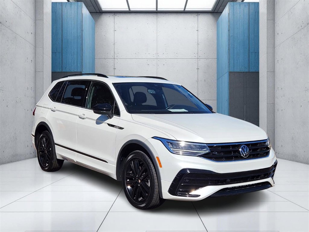 Used 2022 Volkswagen Tiguan SE R-Line