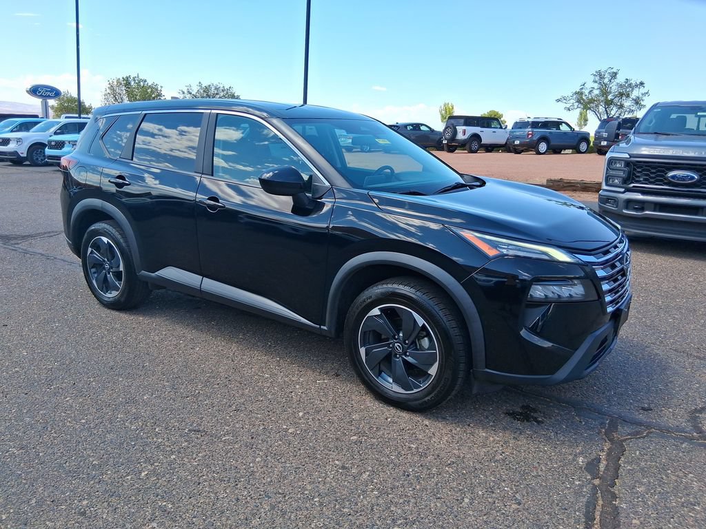 Used 2024 Nissan Rogue SV AWD/4WD image 7