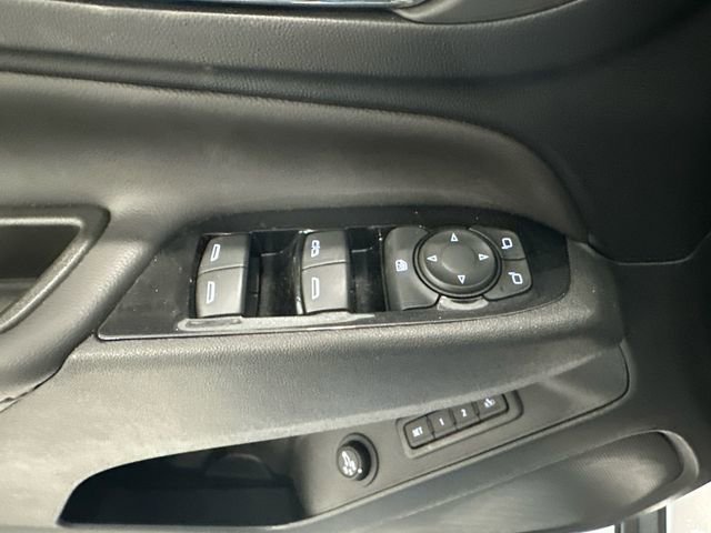 Used 2023 Chevrolet Equinox Premier image 32