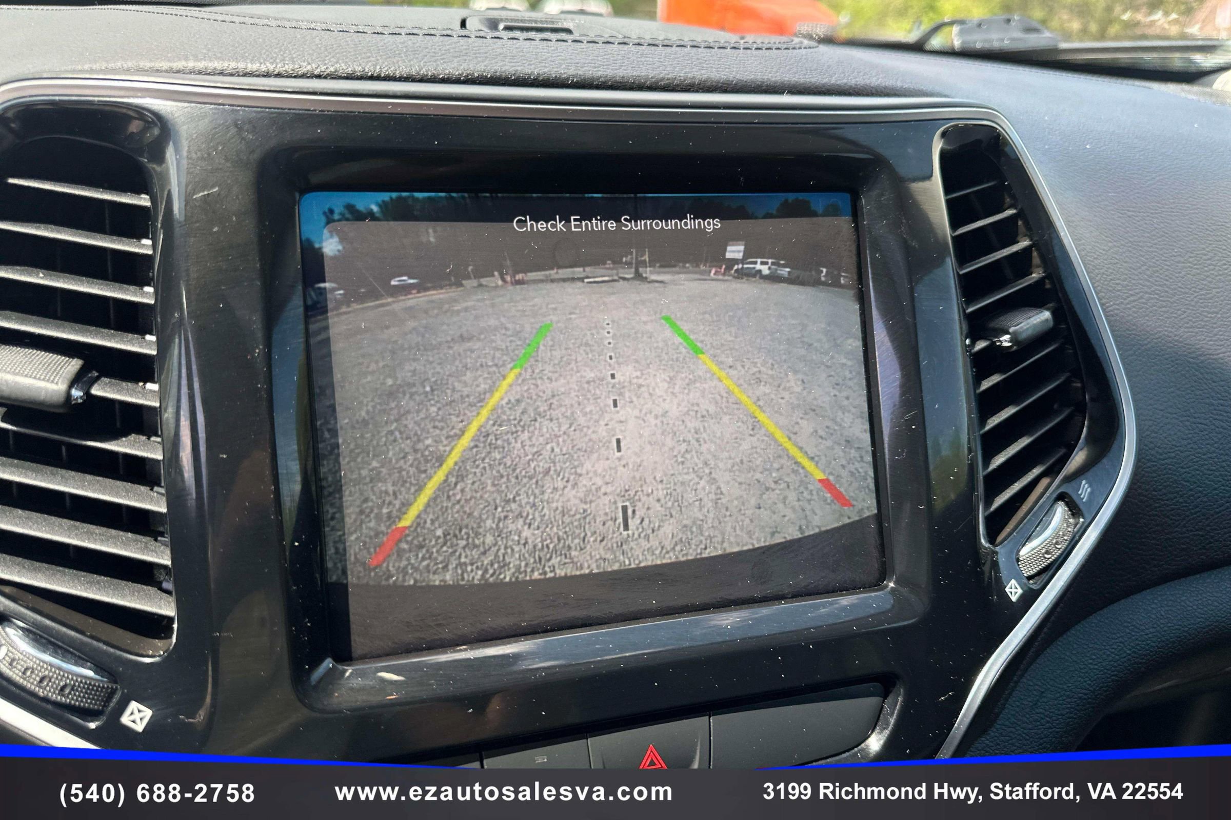 Used 2019 Jeep Cherokee Limited AWD/4WD image 25