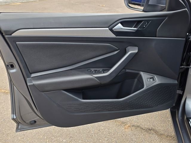 Used 2019 Volkswagen Jetta SE image 19