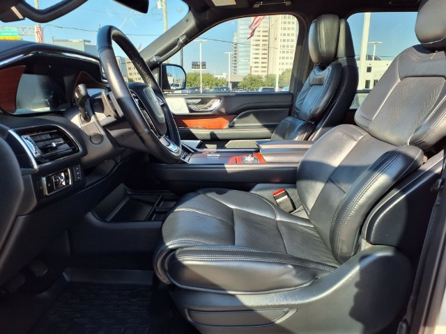 Certified 2023 Lincoln Navigator Reserve RWD image 4