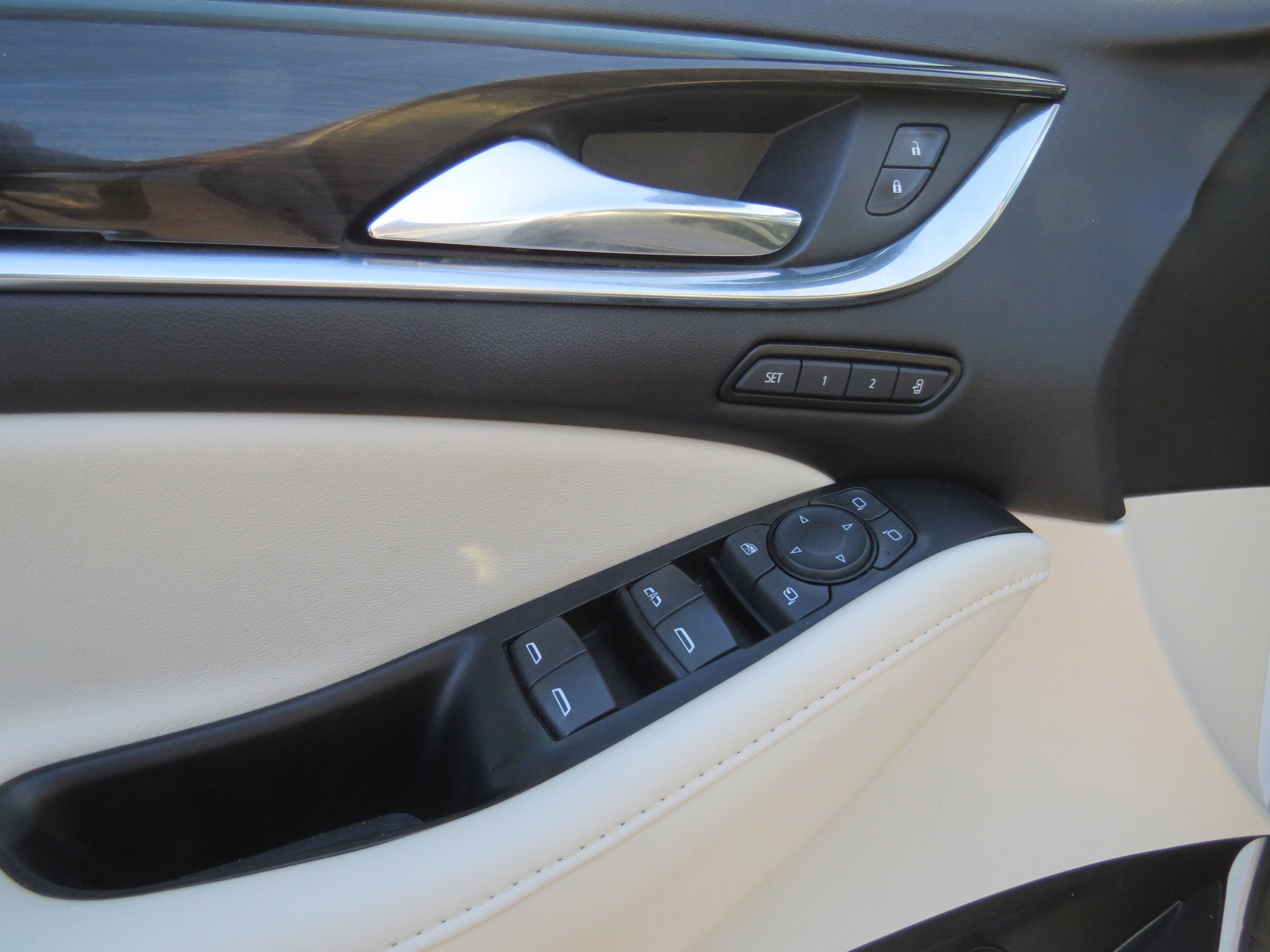 Used 2023 Buick Enclave Premium w/ Experience Buick Package image 17