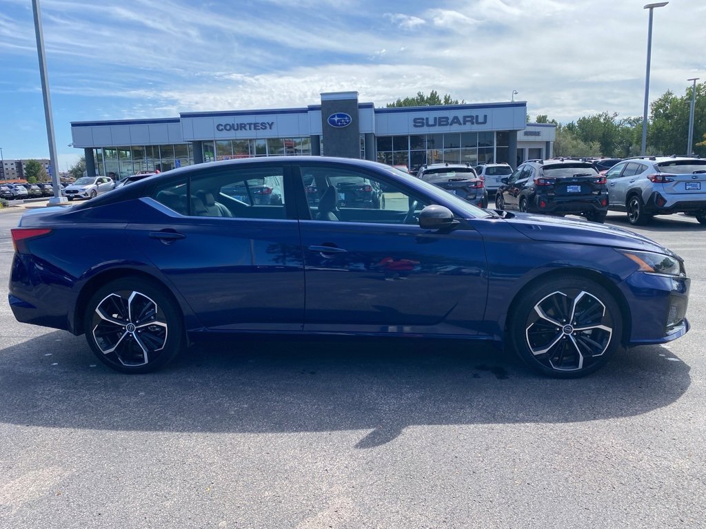 Used 2024 Nissan Altima 2.5 SR image 1