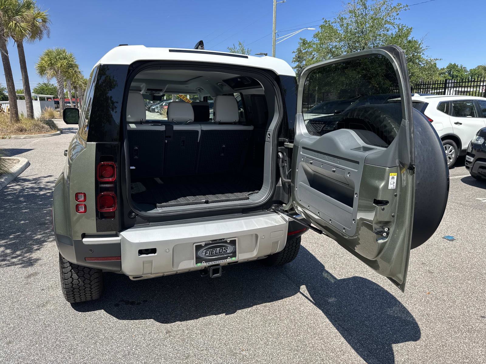 Certified 2025 Land Rover Defender 110 S AWD/4WD image 11