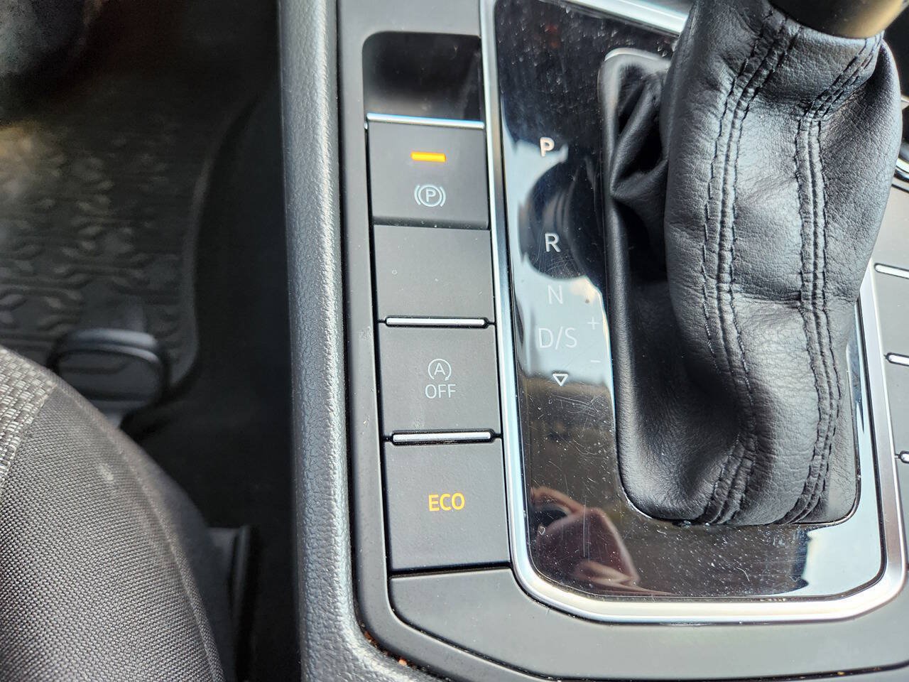 Used 2019 Volkswagen Jetta S w/ Driver Assistance Package FWD image 22