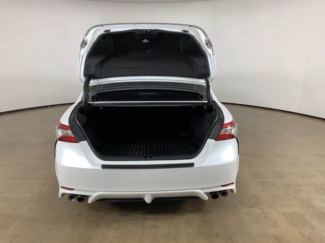 Used 2019 Toyota Camry XSE image 11