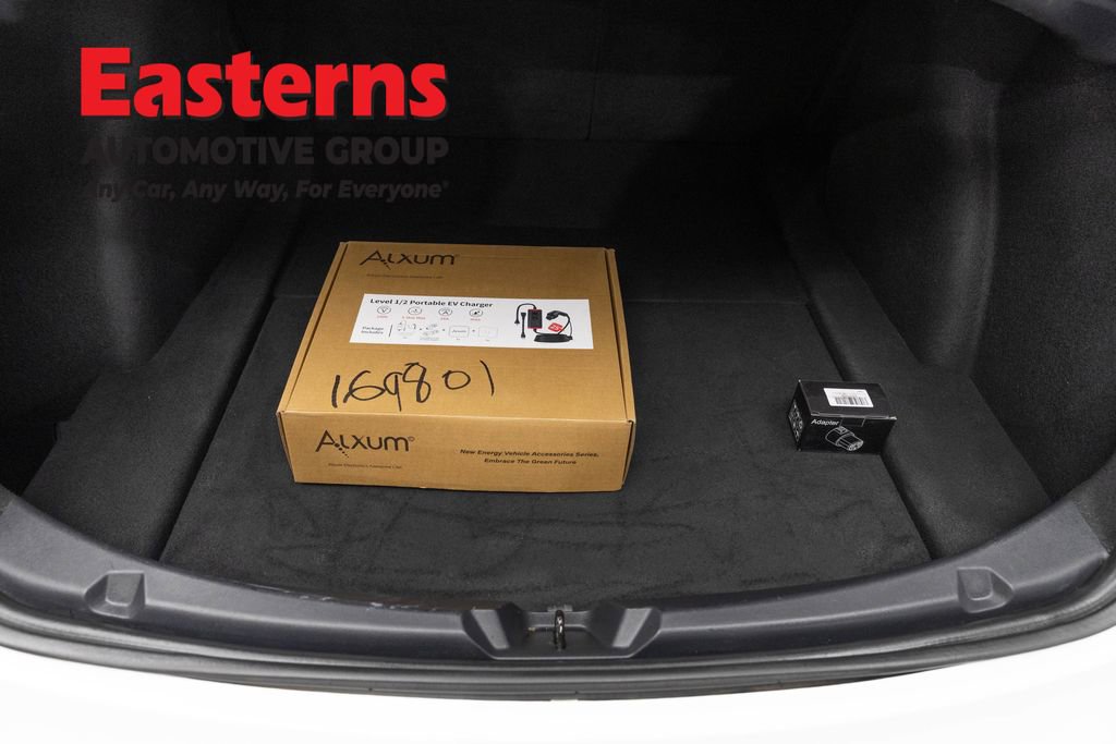 Used 2023 Tesla Model 3 Standard Range RWD image 9