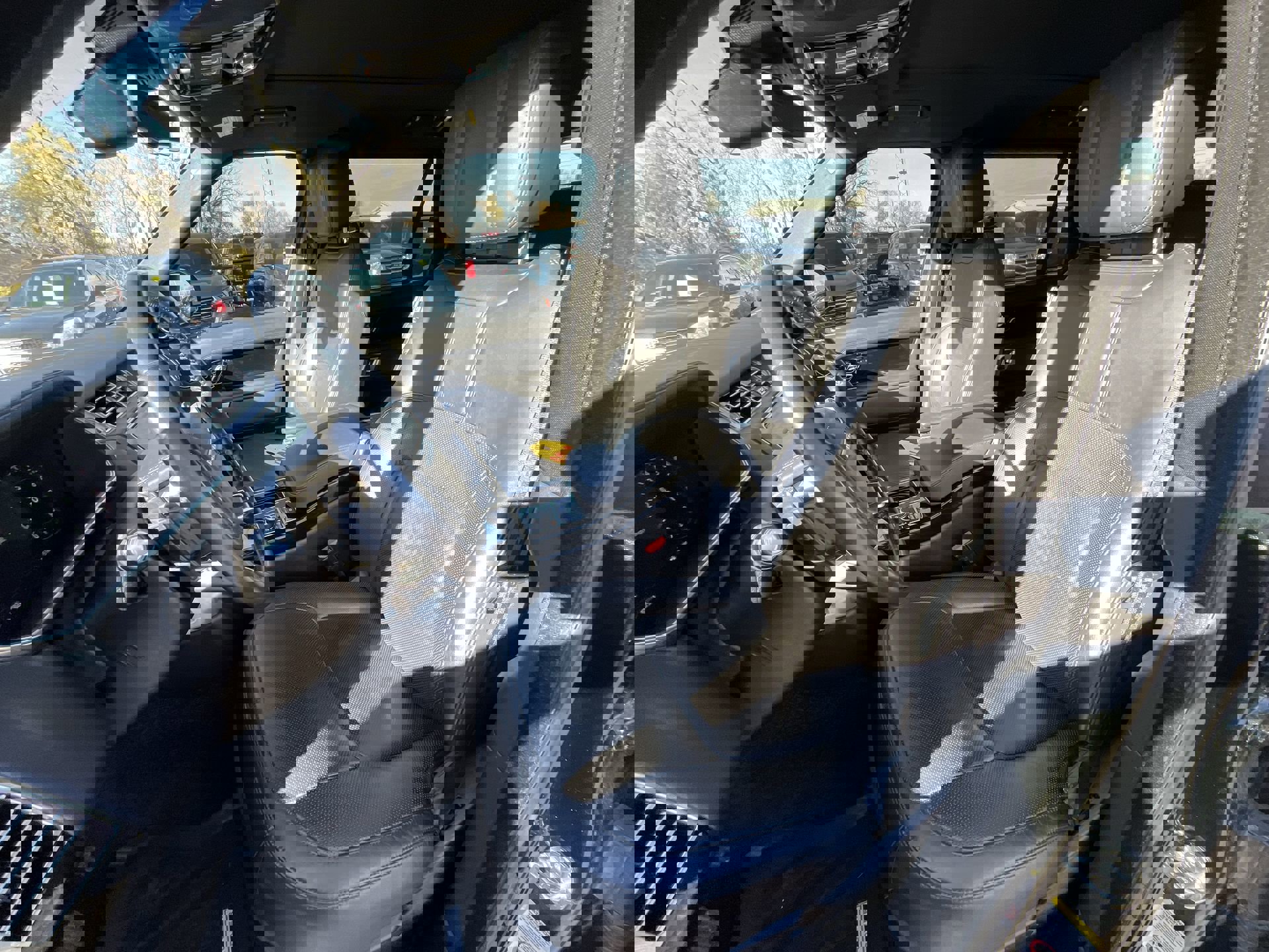 Used 2020 Land Rover Range Rover Long Wheelbase HSE image 20