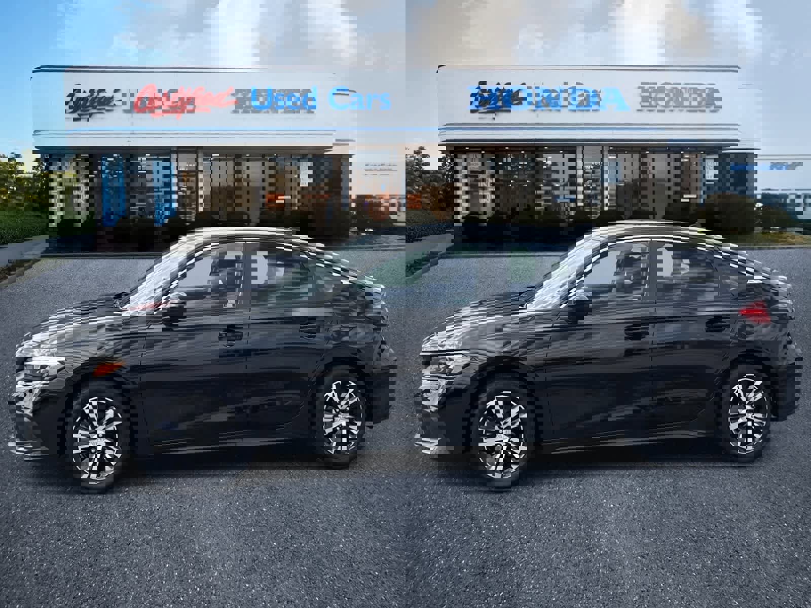 Used 2023 Honda Civic LX image 2