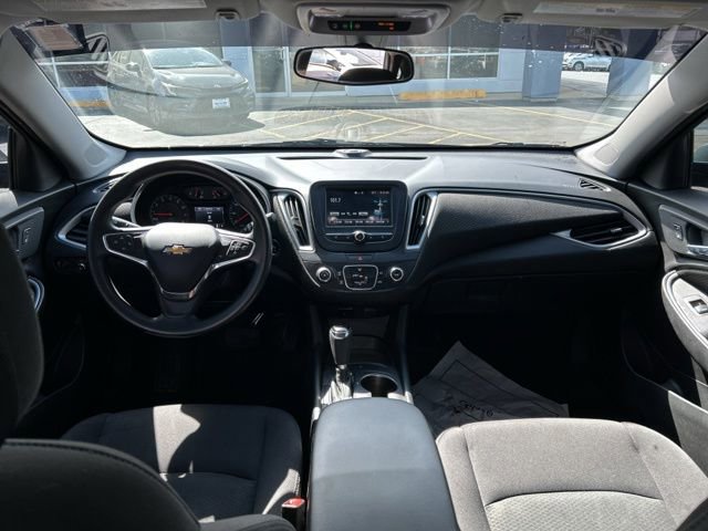 Used 2017 Chevrolet Malibu LS FWD image 18