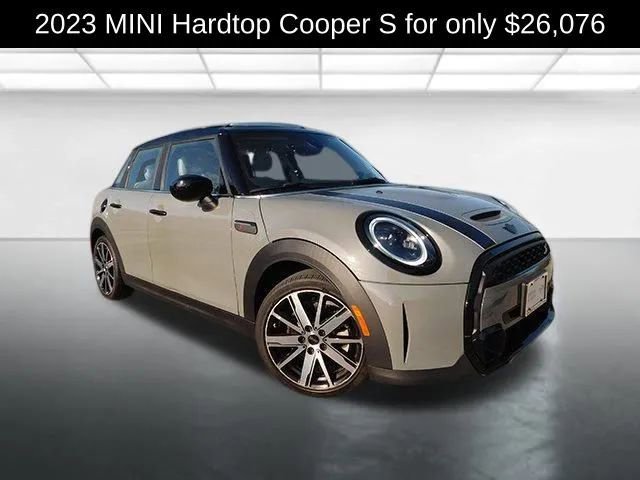 Used 2023 MINI Cooper S image 1