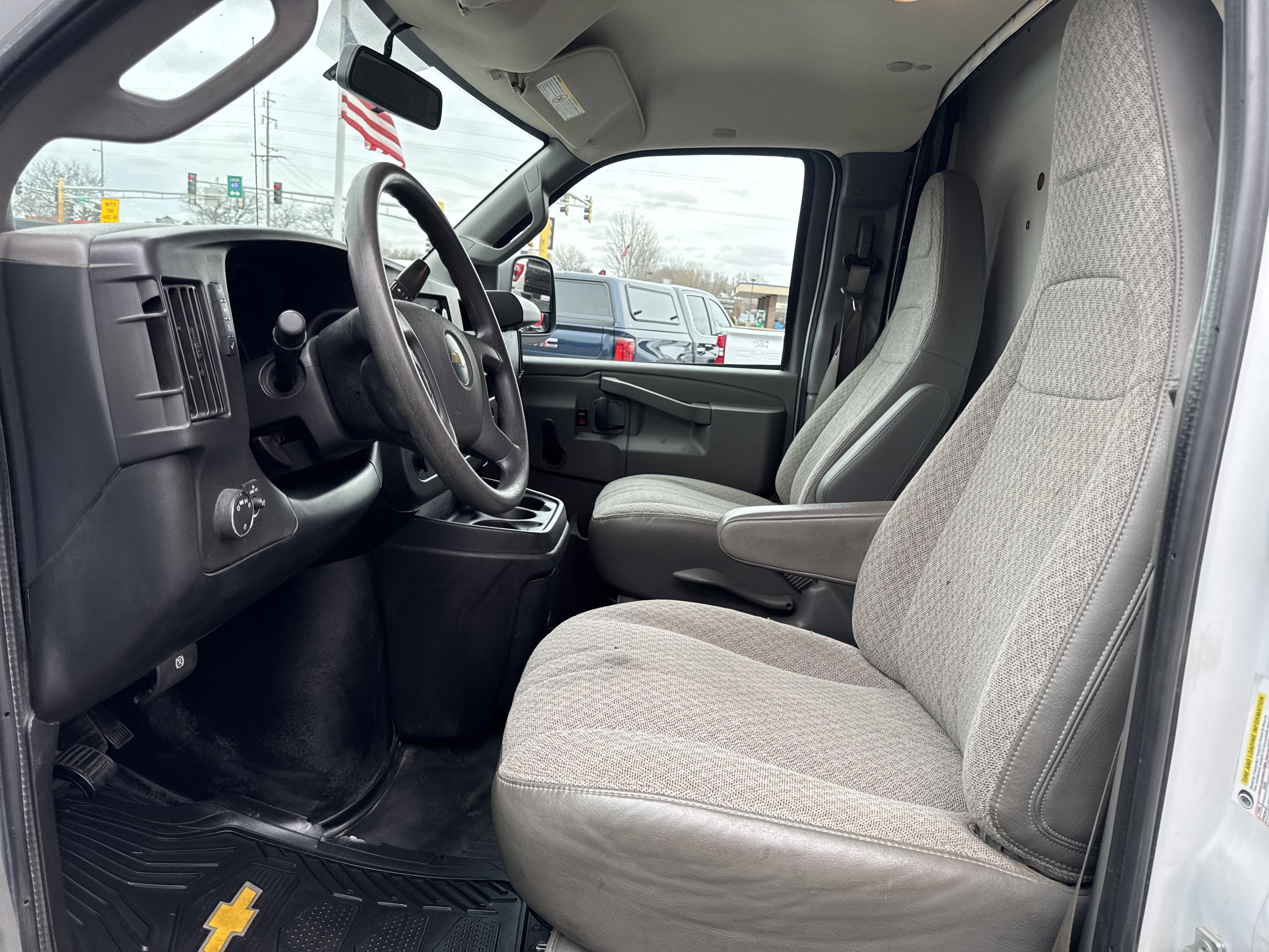 Used 2019 Chevrolet Express 3500 w/ Driver Convenience Package RWD image 28