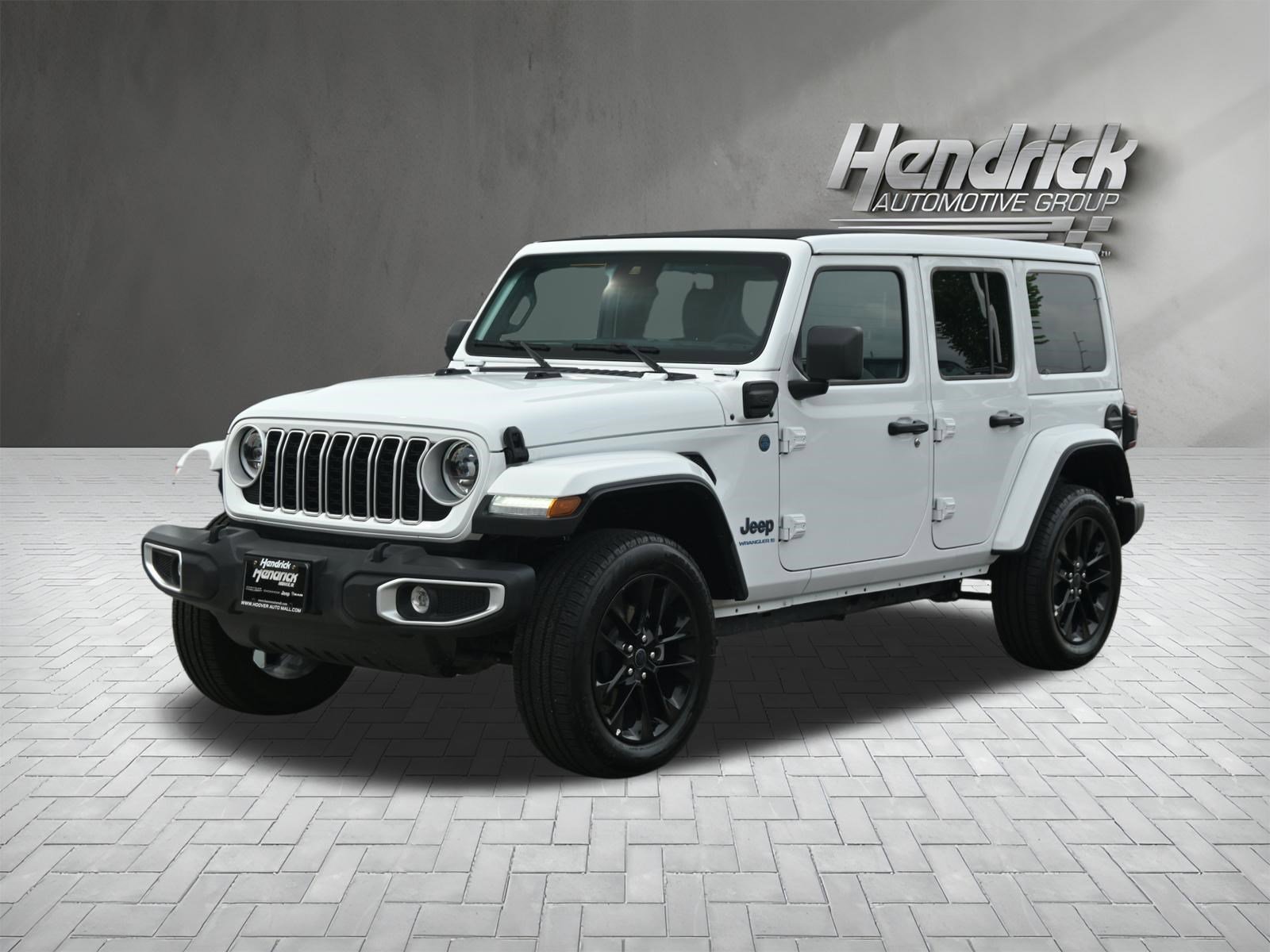 Used 2025 Jeep Wrangler Unlimited Sahara w/ Safety Group AWD/4WD image 5