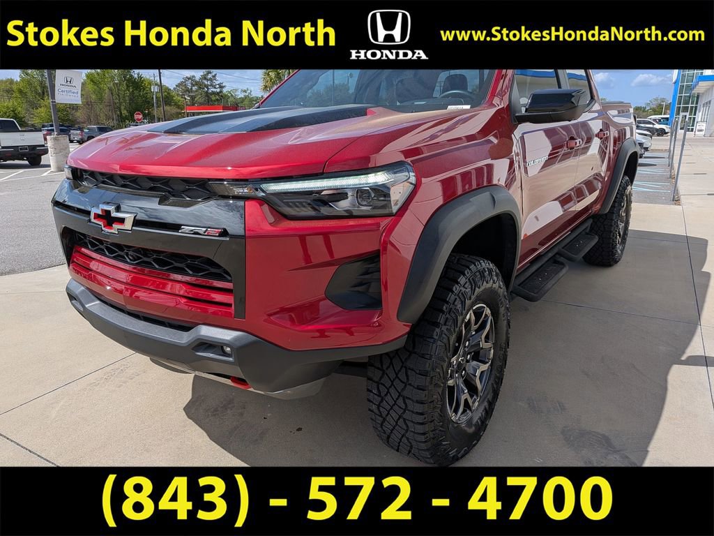 Used 2024 Chevrolet Colorado ZR2 w/ ZR2 Convenience Package III AWD/4WD image 9