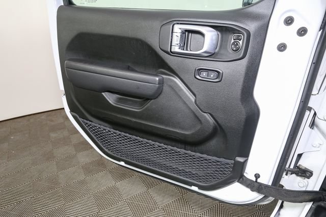 Used 2026 Jeep Gladiator Mojave AWD/4WD image 34