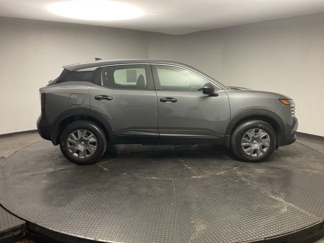 Used 2025 Nissan Kicks S image 9