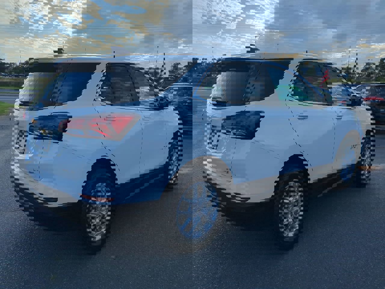 Used 2024 Chevrolet Equinox LT image 4