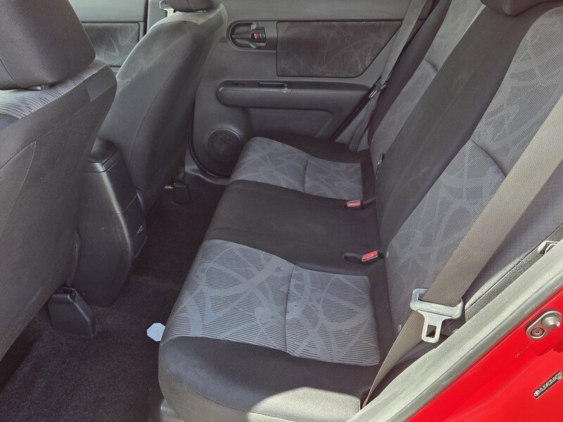 Used 2013 Scion xB FWD image 10