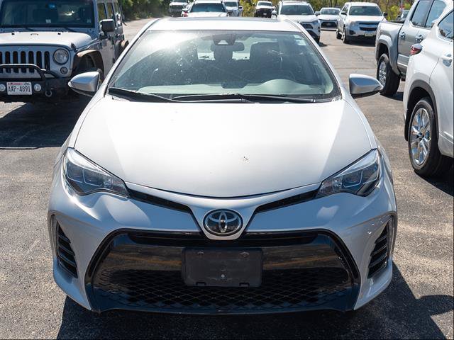 Used 2018 Toyota Corolla SE w/ SE Premium Package FWD image 3