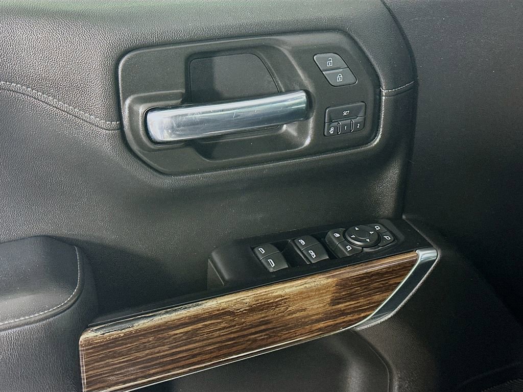 Used 2020 Chevrolet Silverado 1500 High Country w/ Technology Package image 24