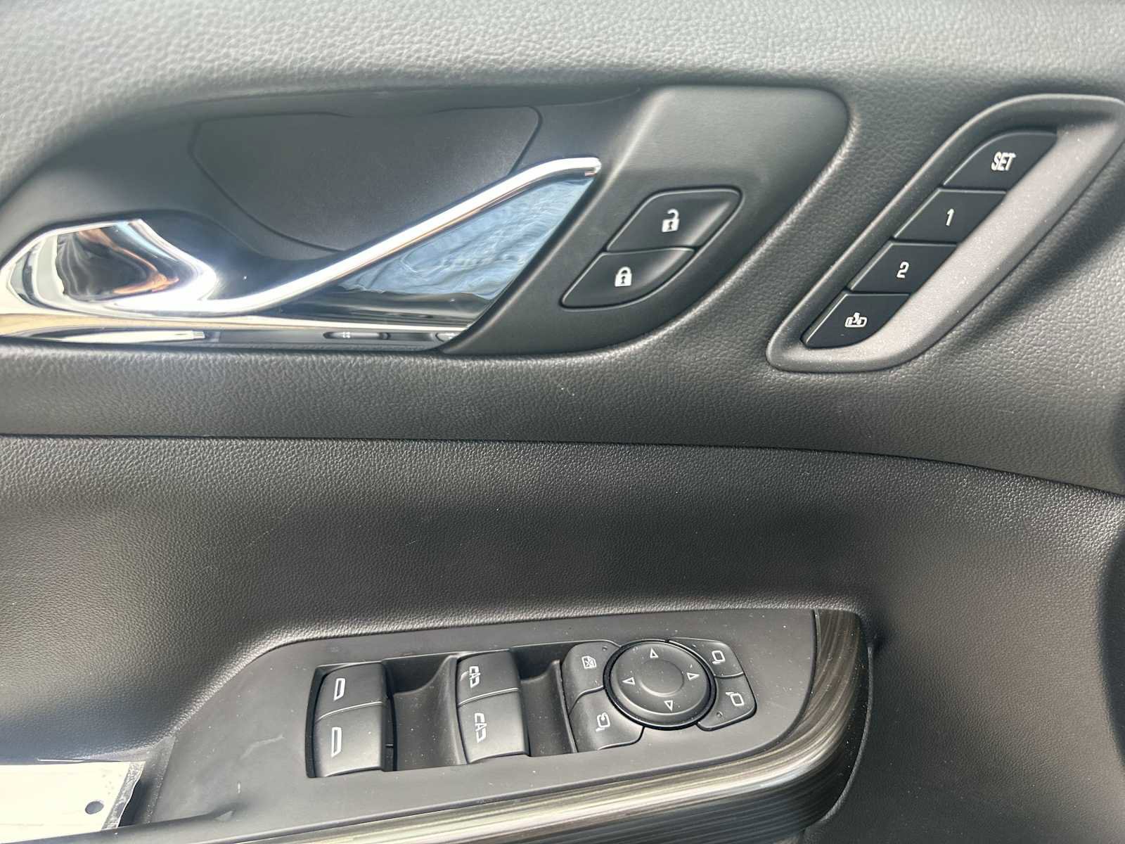 Used 2023 GMC Acadia SLT w/ Elevation Edition image 23