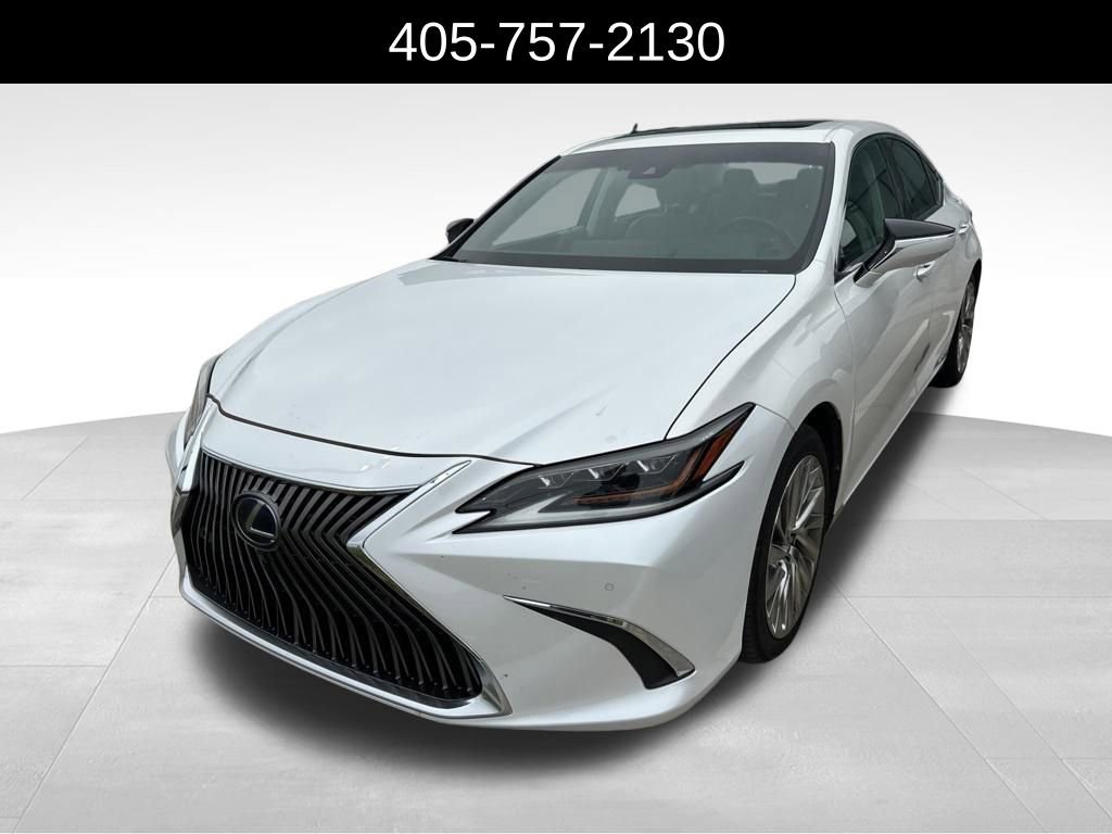 Used 2020 Lexus ES 300h Ultra Luxury w/ Accessory Package 2 image 1