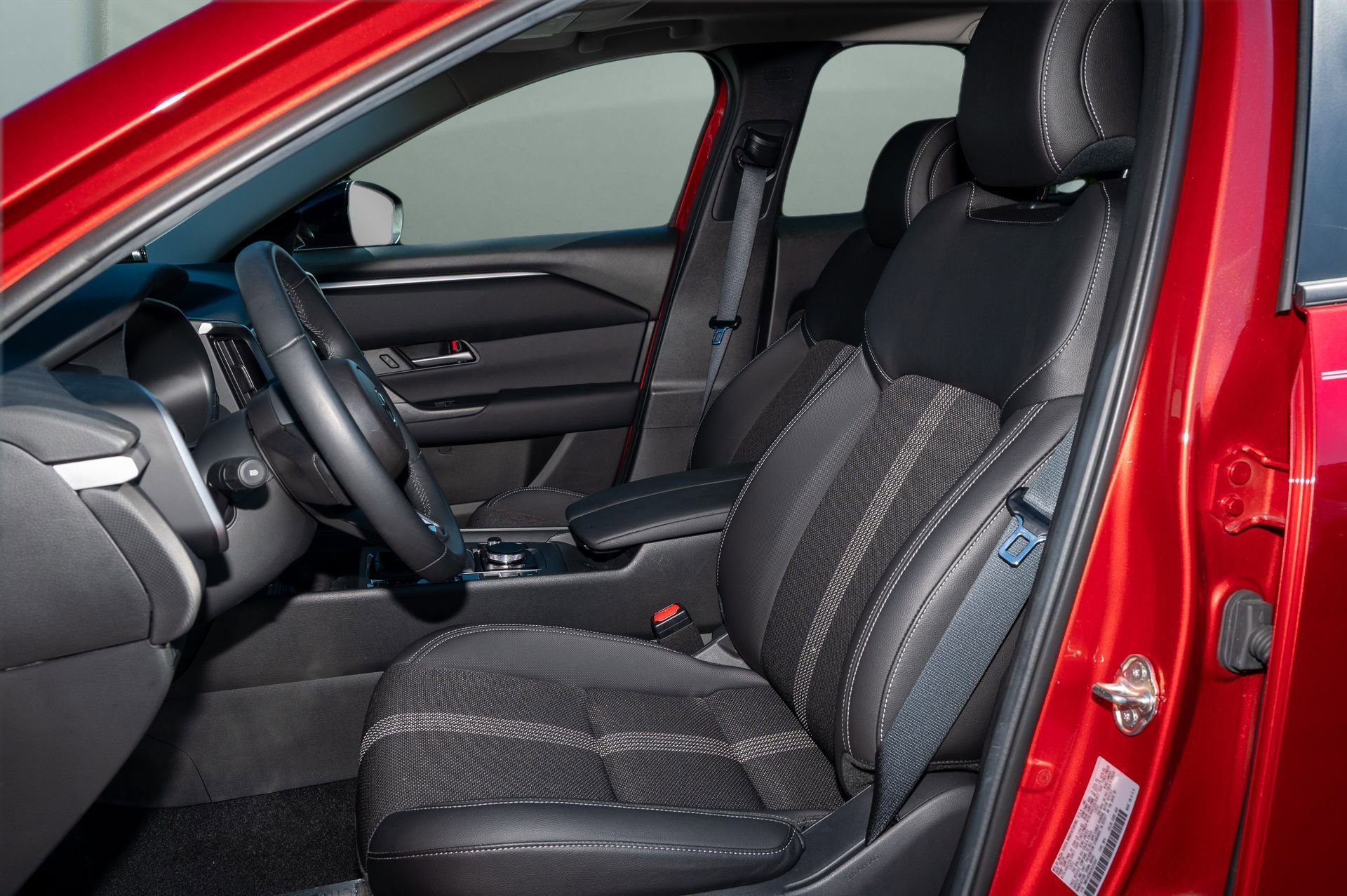 Used 2025 MAZDA CX-50 AWD 2.5 S w/ Weather Package image 6