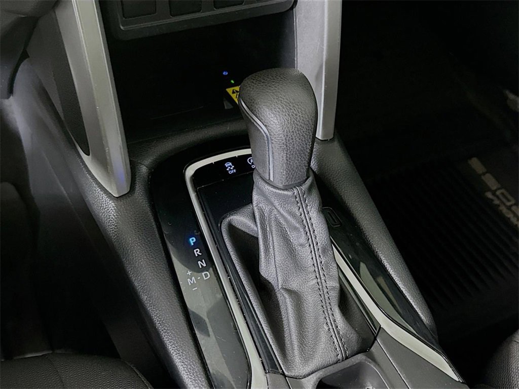 Used 2022 Toyota Corolla Cross LE image 22