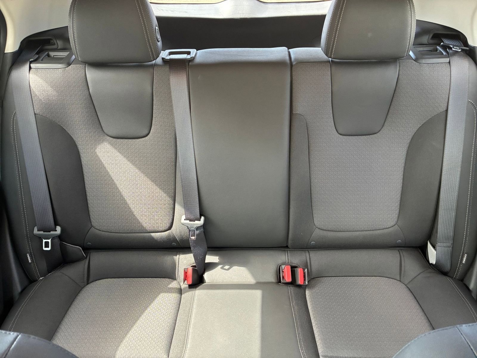 Used 2025 Buick Encore GX Preferred image 37