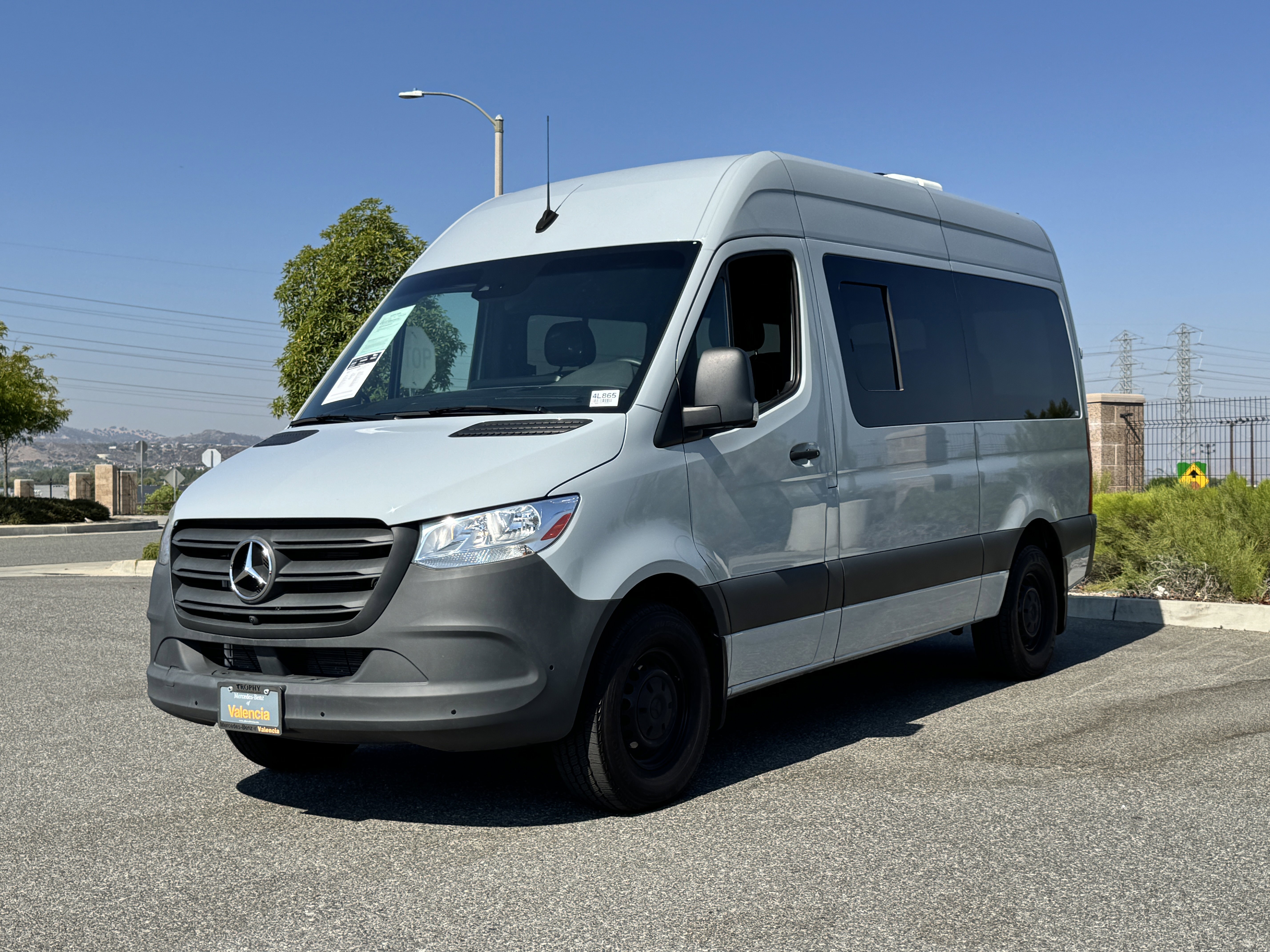Used 2023 Mercedes-Benz Sprinter 2500 image 2
