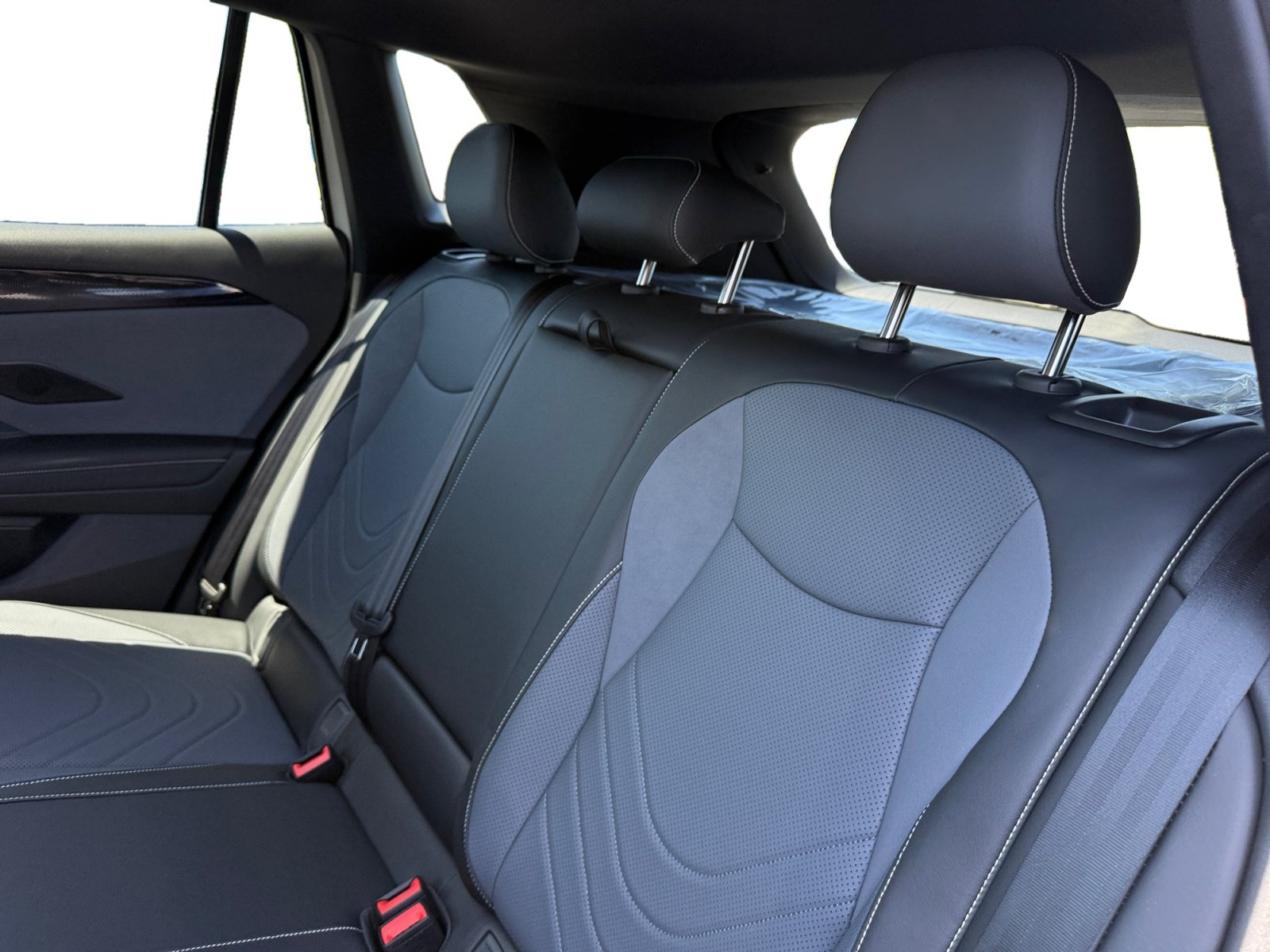 New 2026 Volkswagen Tiguan SE R-Line FWD image 16