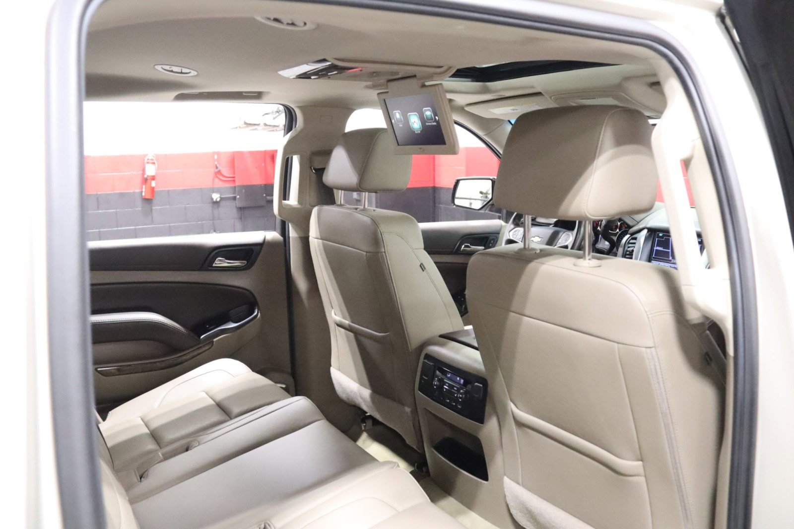 Used 2017 Chevrolet Suburban LT AWD/4WD image 49
