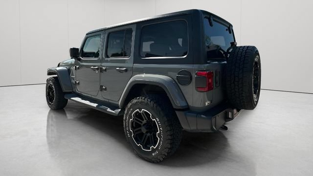 Used 2022 Jeep Wrangler Unlimited Sahara w/ LED Lighting Group AWD/4WD image 8
