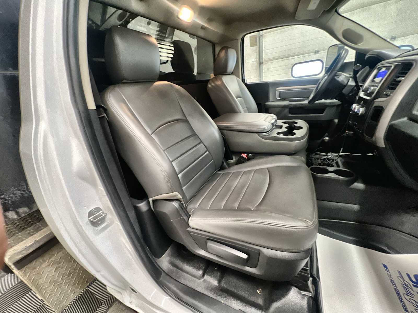 Used 2016 RAM 3500 Tradesman w/ Power Accessory Group AWD/4WD image 23