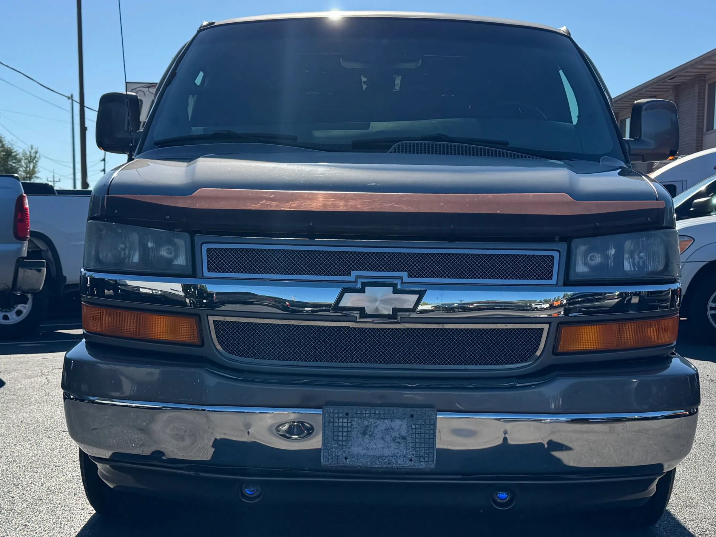 Used 2008 Chevrolet Express 1500 w/ Preferred Equipment Group image 2