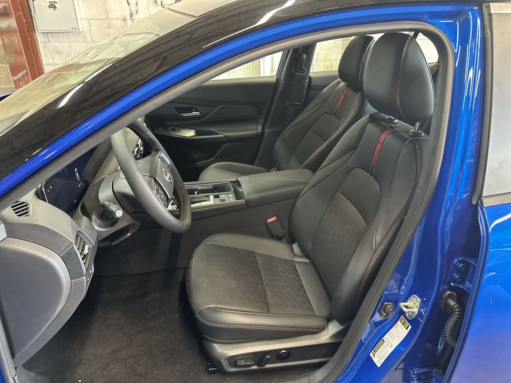 New 2026 Nissan Sentra SR w/ SR Premium Package FWD image 13