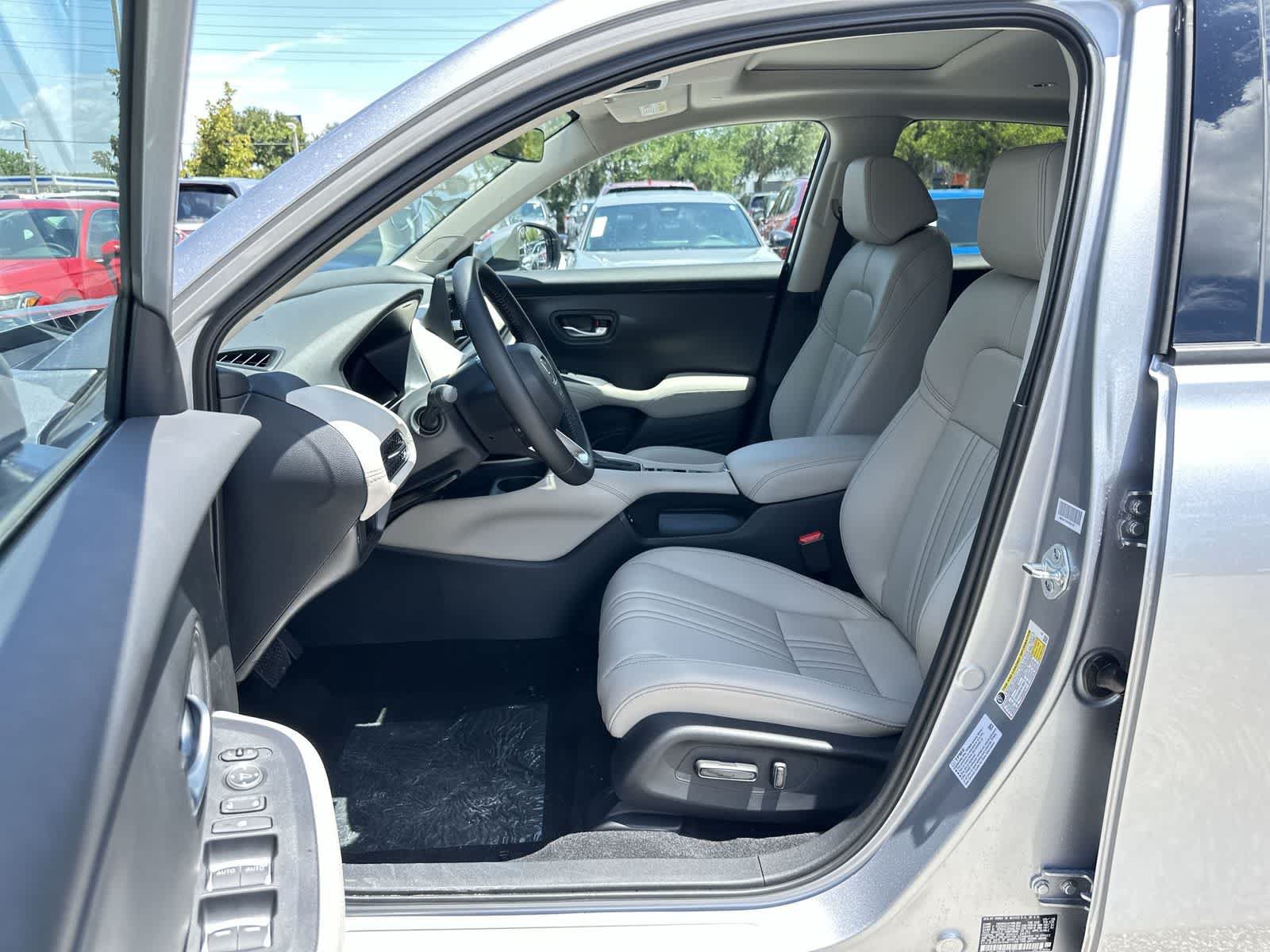 New 2027 Honda HR-V EX-L image 2