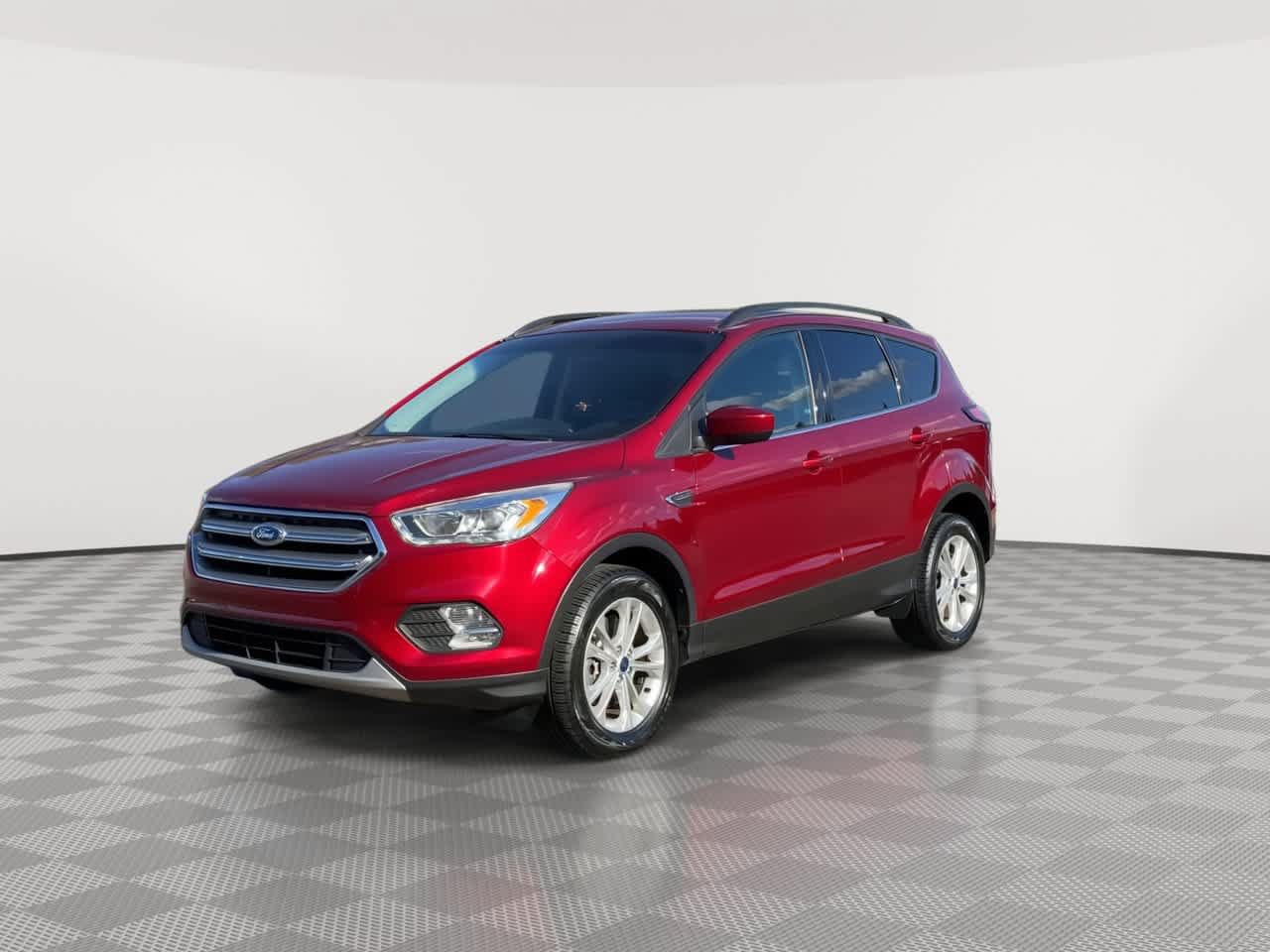 Used 2017 Ford Escape SE w/ Equipment Group 201A AWD/4WD image 4