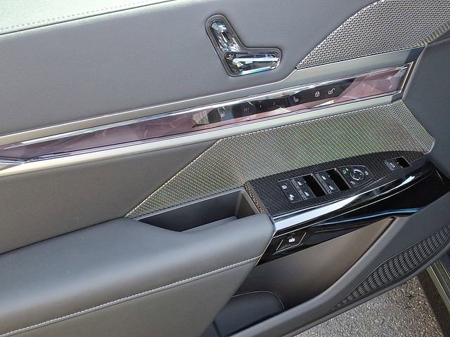 New 2026 BMW 750e xDrive AWD/4WD image 11