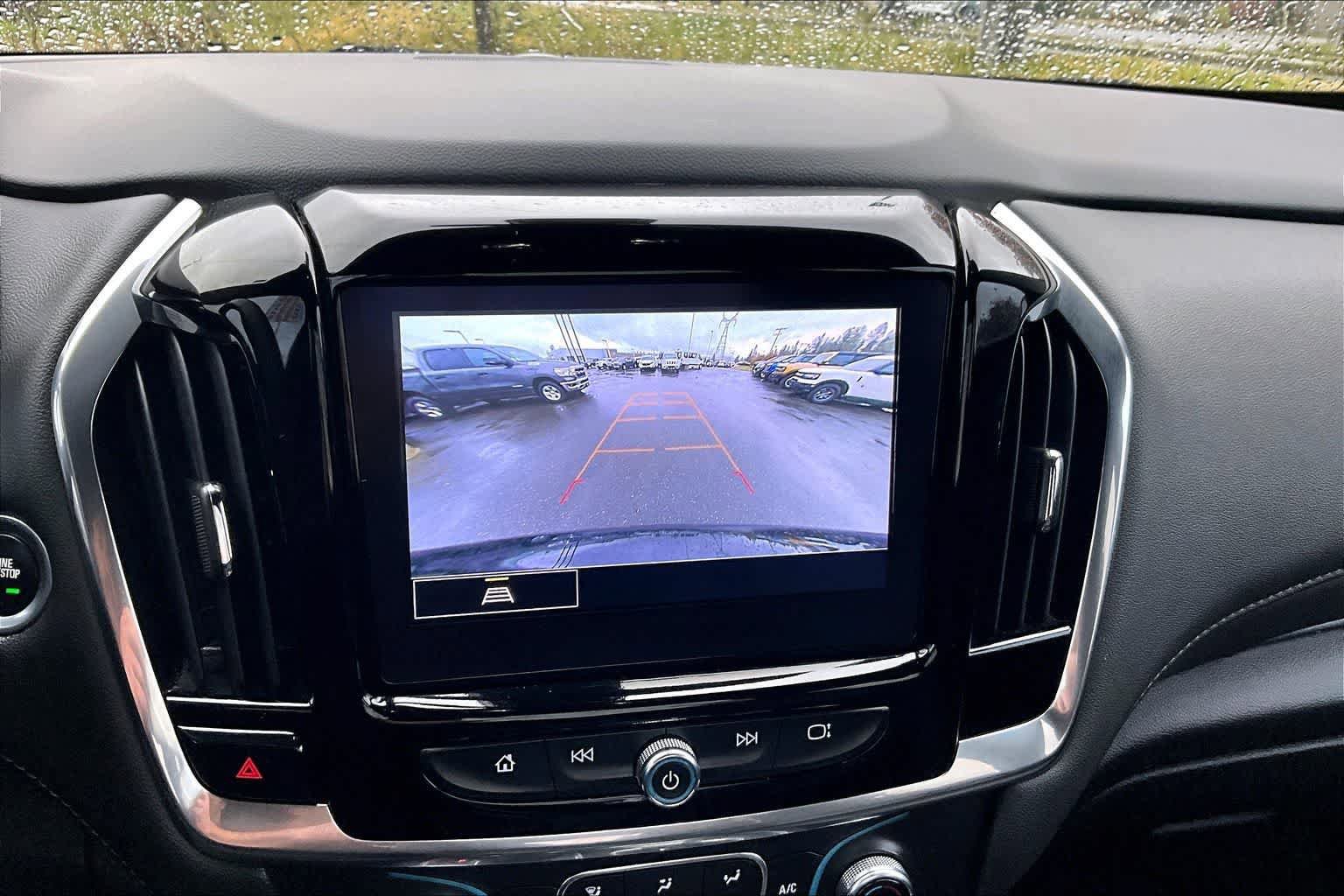 Used 2023 Chevrolet Traverse LT FWD image 27