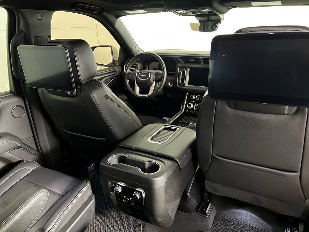 Used 2023 GMC Yukon XL Denali w/ Denali Reserve Package image 29