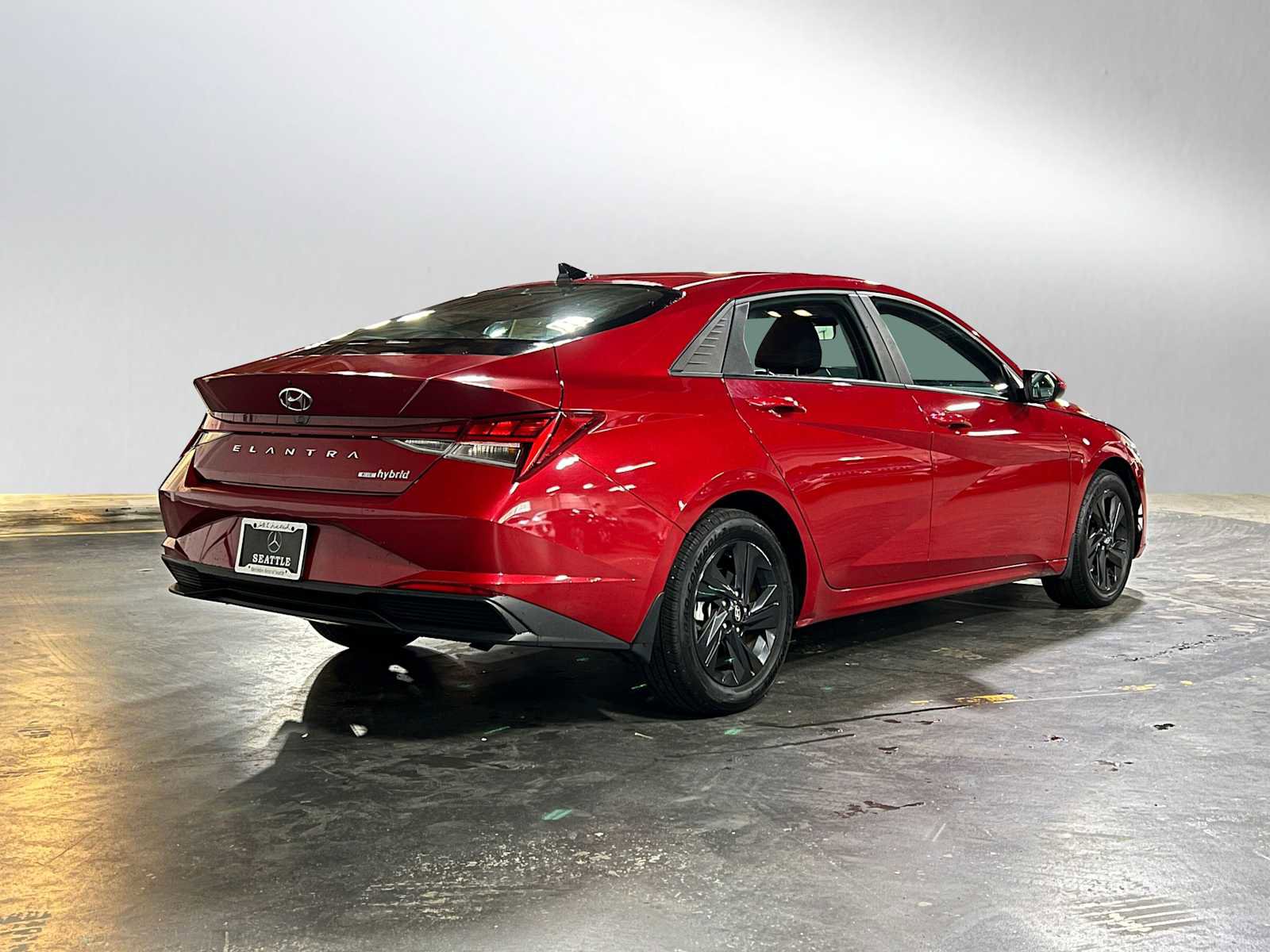 Used 2023 Hyundai Elantra Blue image 3