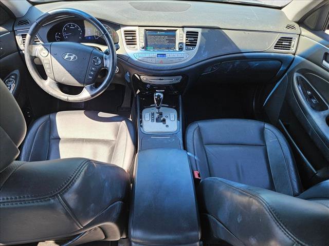 Used 2013 Hyundai Genesis 3.8 w/ Premium Pkg RWD image 19