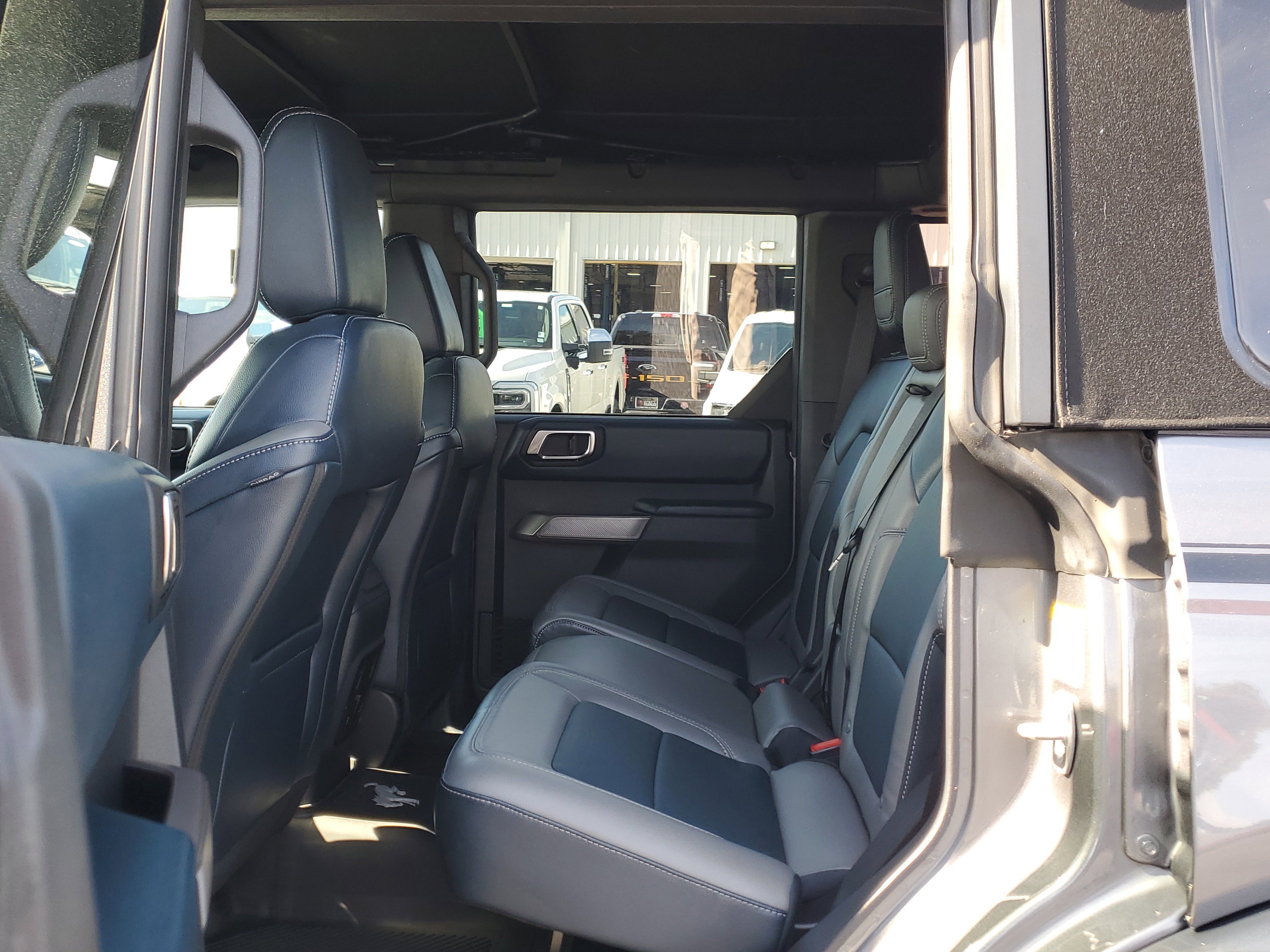 Used 2023 Ford Bronco Outer Banks image 11