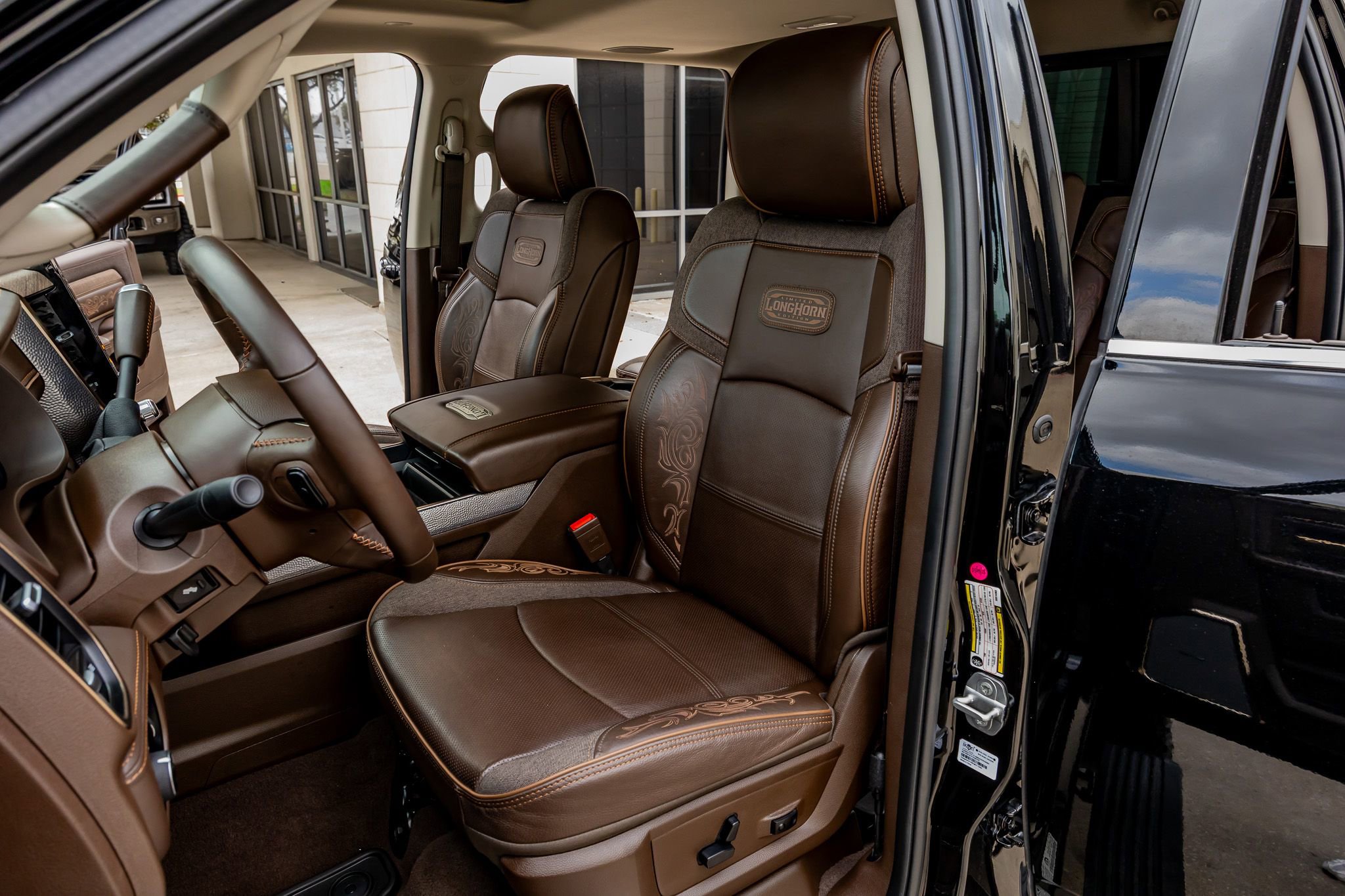 Used 2025 RAM 2500 Limited image 30