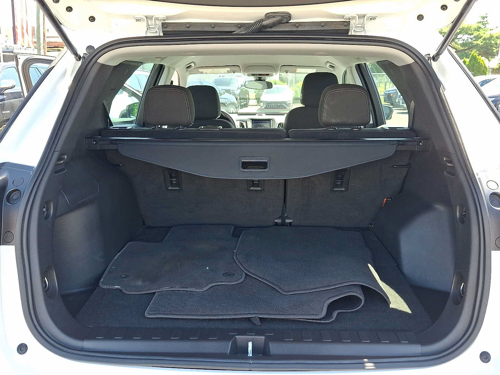Used 2023 Chevrolet Equinox LS AWD/4WD image 29
