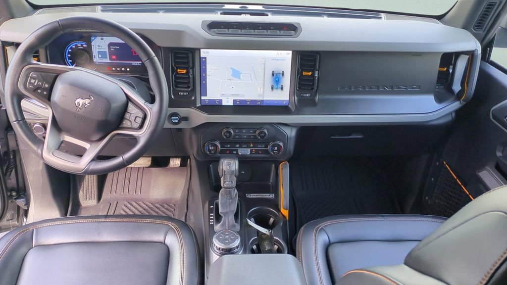 Used 2023 Ford Bronco Badlands image 13