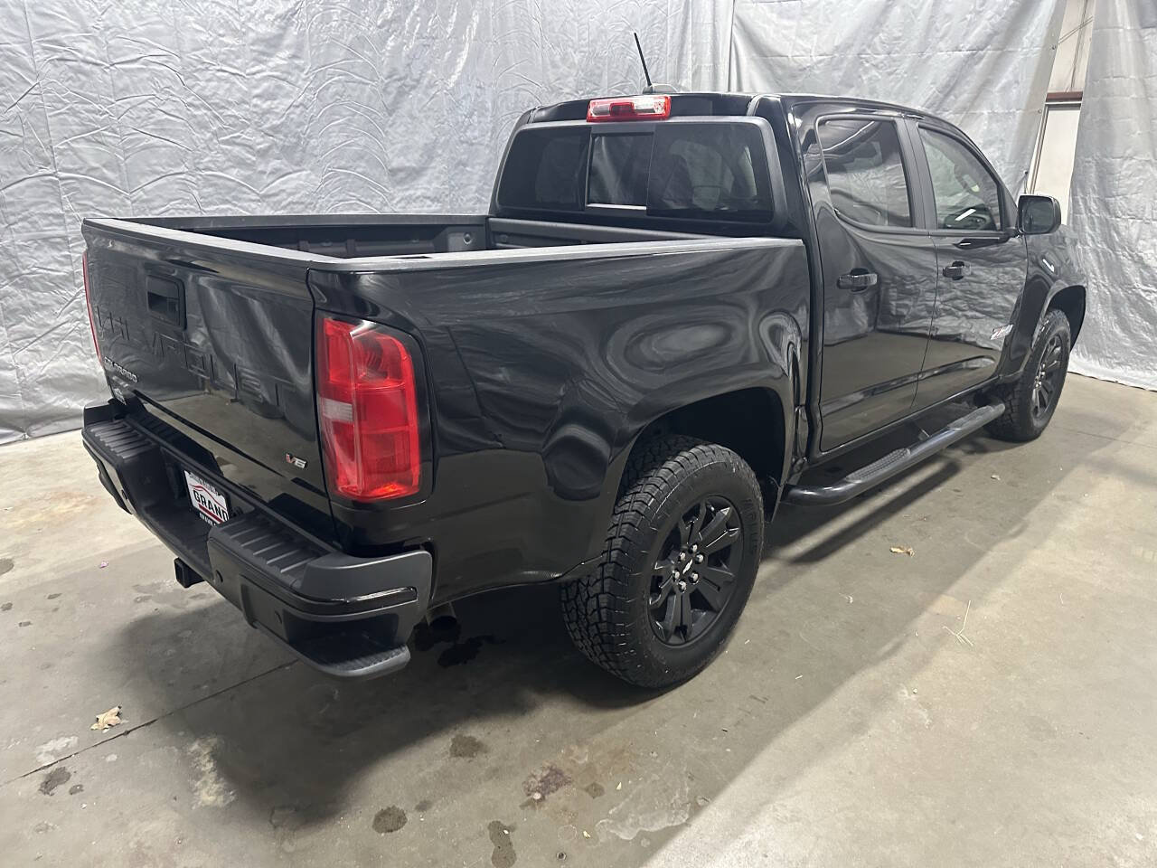 Used 2021 Chevrolet Colorado Z71 w/ Z71 Midnight Edition AWD/4WD image 5