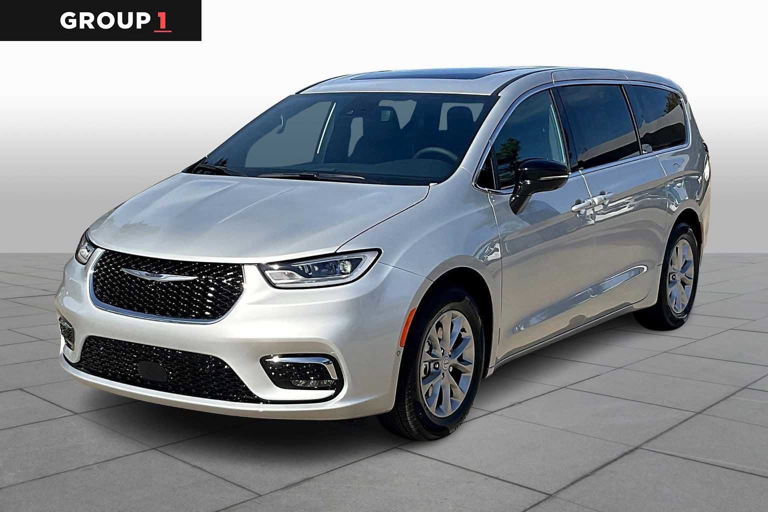 New 2026 Chrysler Pacifica Limited image 1